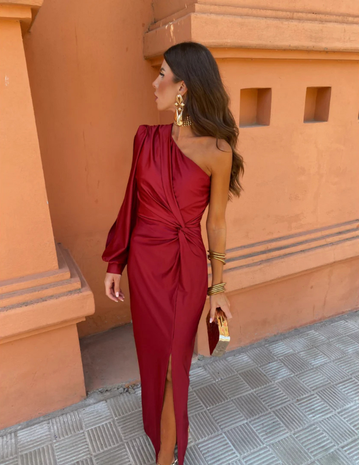 ALAYSIA | ELEGANT OFF-SHOULDER DRESS